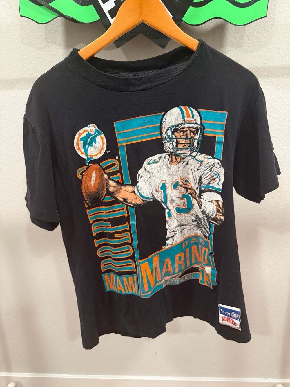 Vintage Nutmeg Mills Dan Marino Dolphins tee